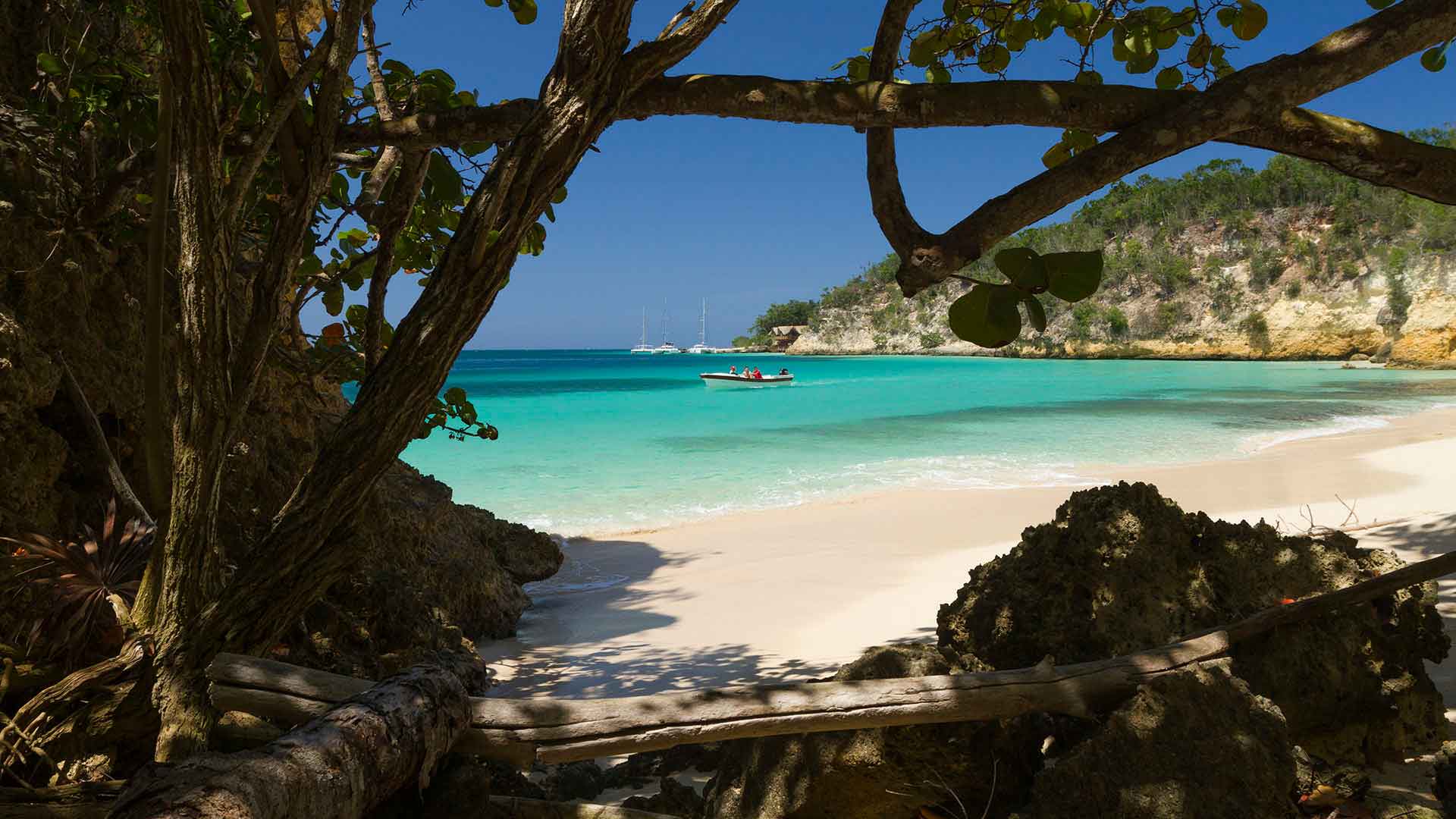 In einer idyllischen Bucht von Cayo Saetía, Kuba. Cayo Saetía, kuba,bucht,karibikstrand,karibik,