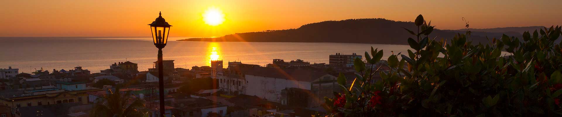 Bucht von Baracoa, Bahia de Mil. Sonnenuntergang,